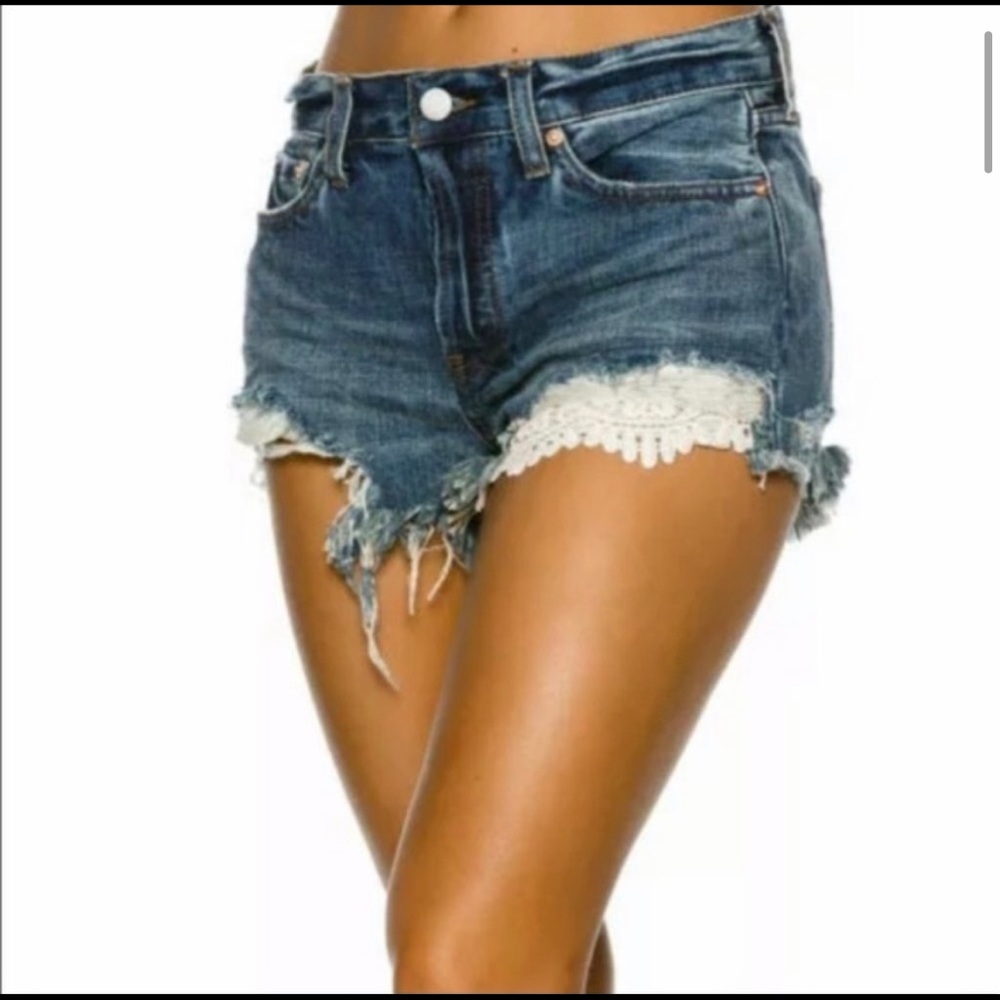 **Sold** Super Cute Free People Shorts size 31